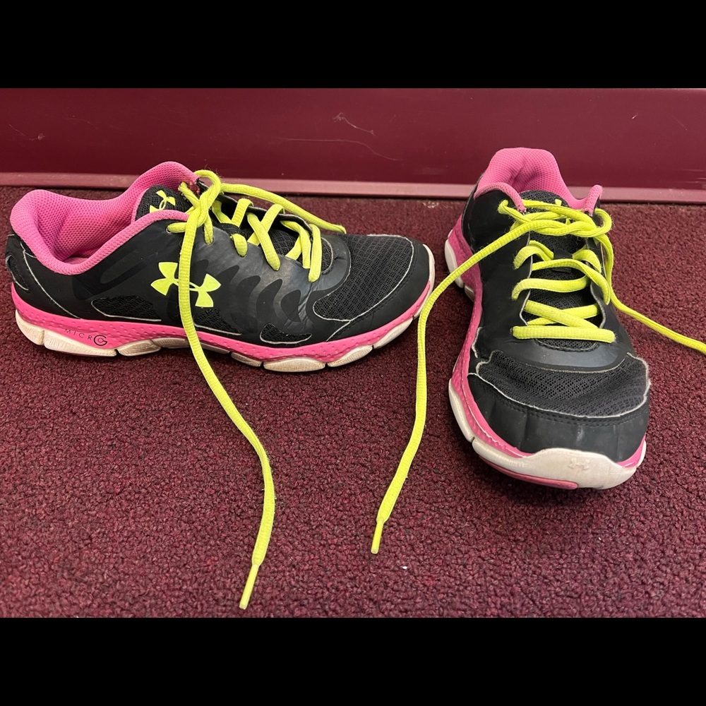 Under armour Youth 6.5 Sneakers